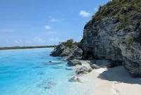 11 Travel Jobs That Include Free Housing and Perks