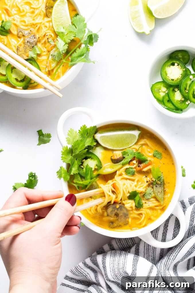 10 Delicious Lunch Ideas for Work That Save Time 8 Vegan Curry Ramen