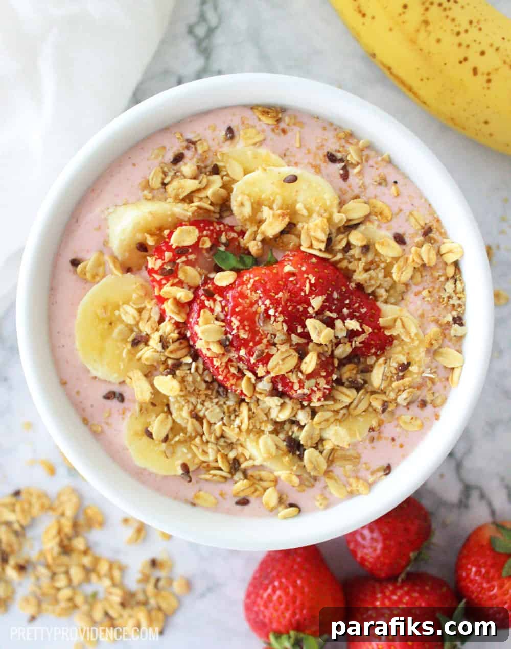 10 Flavorful Bowl Recipes You'll Love 5 Chunky Strawberry Bowl