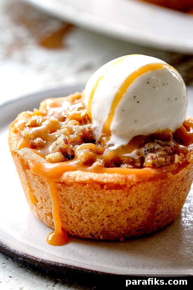 10 Irresistible Thanksgiving Dessert Recipes 8 Mini Caramel Apple Pies