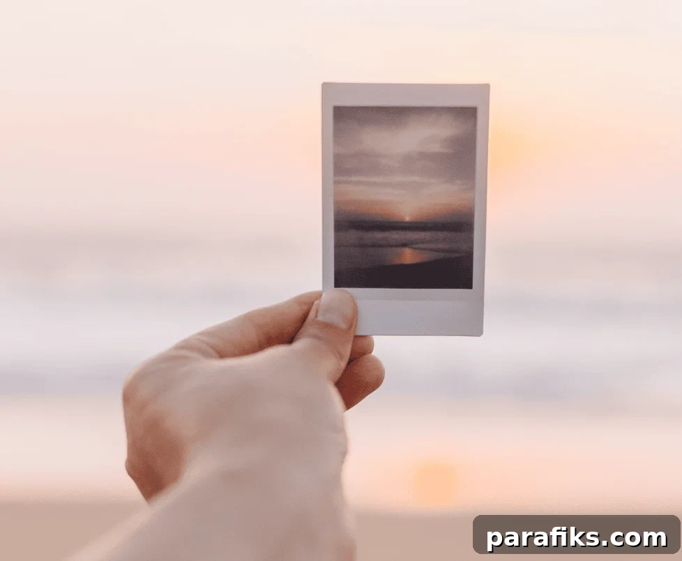 17 Low-Work Side Hustles to Earn Extra Money Quickly 2 person holding picture in front on a sunset for an article about low effort side hustles