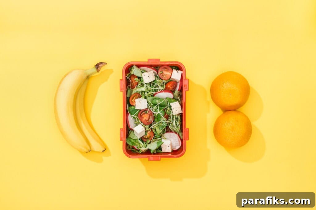 bananas, oranges, and a salad for the article how to get free food image